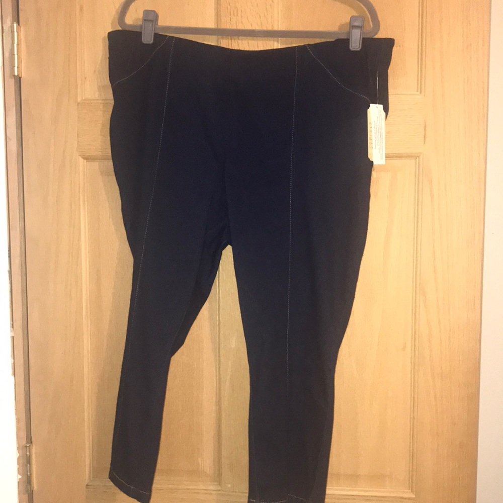 Womens 2X Capris
